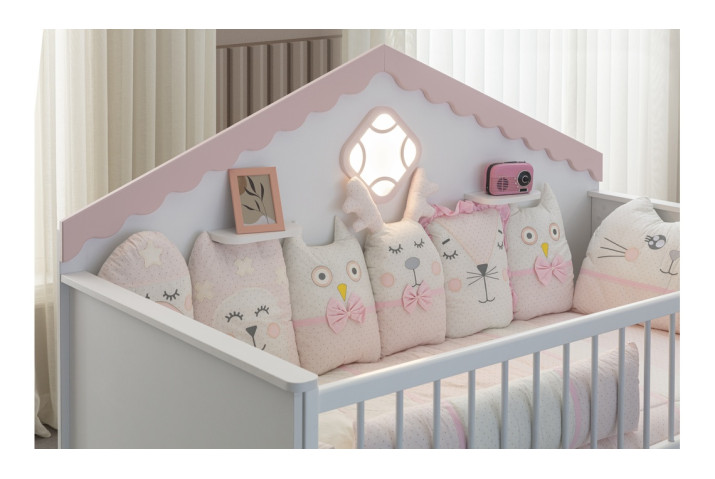 Royal Montessori Pembe Bebek Odası